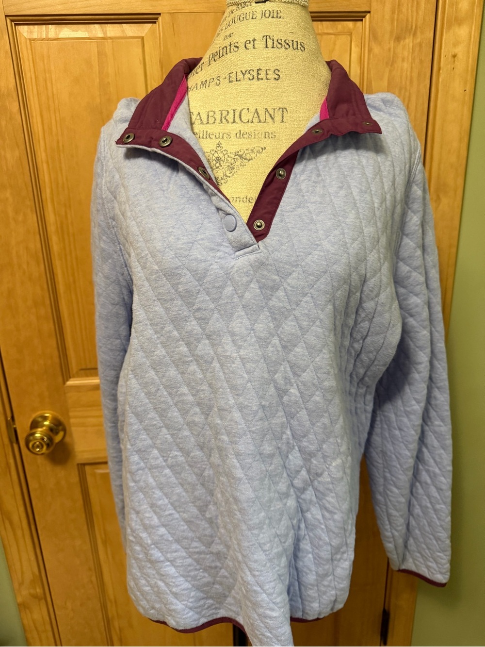 Orvis Quilted Pullover with Contrast Collar - Light Blue & Burgundy